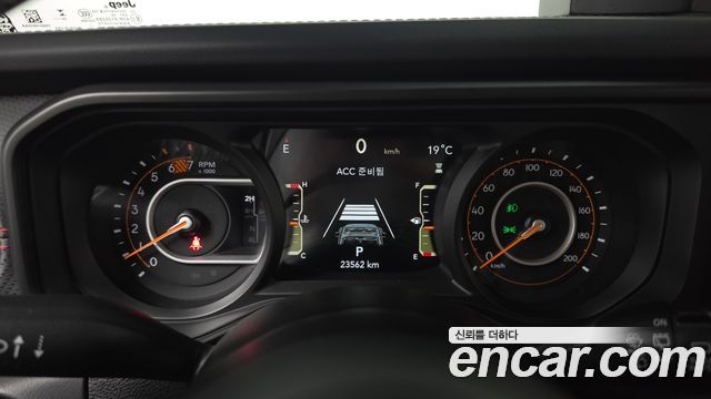 JEEP 랭글러 (JL) 2.0 루비콘 4도어 2025 - photo 11 - Import Corée du Sud | International Cars