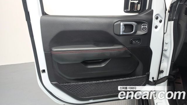JEEP 랭글러 (JL) 2.0 루비콘 4도어 2025 - photo 14 - Import Corée du Sud | International Cars
