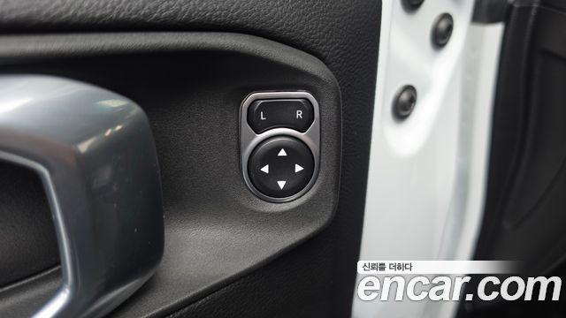 JEEP 랭글러 (JL) 2.0 루비콘 4도어 2025 - photo 29 - Import Corée du Sud | International Cars