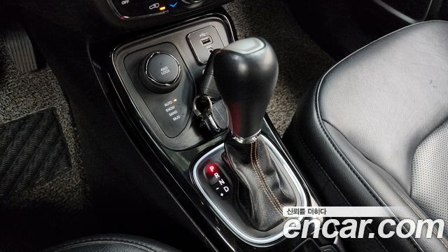 JEEP 컴패스 2세대 2.4 리미티드 AWD 2019 - photo 12 - Import Corée du Sud | International Cars