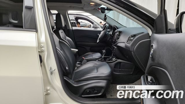JEEP 컴패스 2세대 2.4 리미티드 AWD 2019 - photo 17 - Import Corée du Sud | International Cars