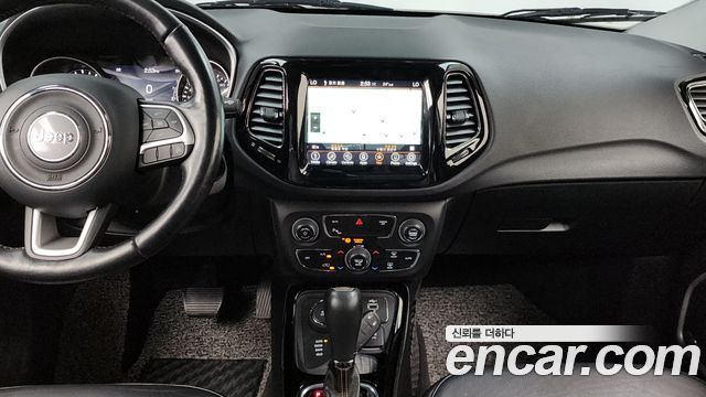JEEP 컴패스 2세대 2.4 리미티드 AWD 2019 - photo 20 - Import Corée du Sud | International Cars