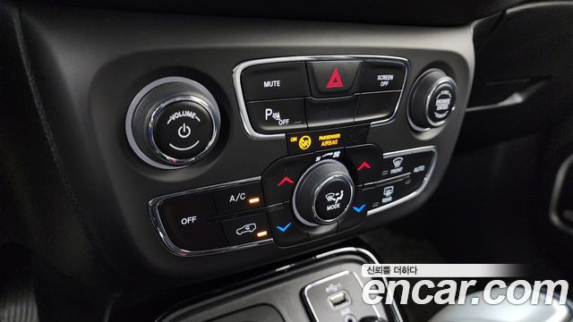 JEEP 컴패스 2세대 2.4 리미티드 AWD 2019 - photo 35 - Import Corée du Sud | International Cars