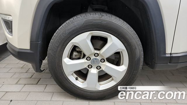 JEEP 컴패스 2세대 2.4 리미티드 AWD 2019 - photo 5 - Import Corée du Sud | International Cars