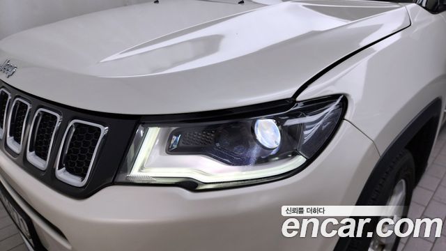 JEEP 컴패스 2세대 2.4 리미티드 AWD 2019 - photo 8 - Import Corée du Sud | International Cars