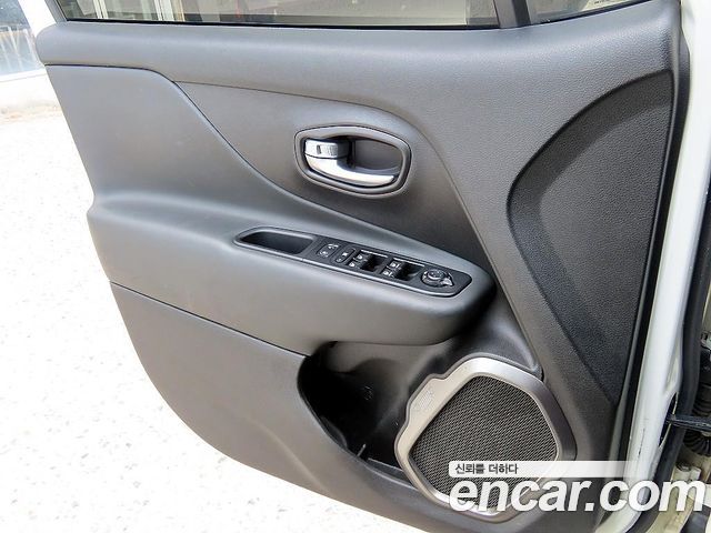 JEEP 레니게이드 1.6 디젤 리미티드 2020 - photo 11 - Import Corée du Sud | International Cars
