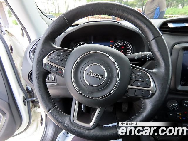 JEEP 레니게이드 1.6 디젤 리미티드 2020 - photo 8 - Import Corée du Sud | International Cars