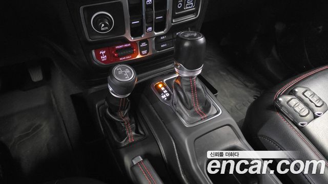 JEEP 랭글러 (JL) 2.0 루비콘 파워 탑 4도어 2021 - photo 12 - Import Corée du Sud | International Cars