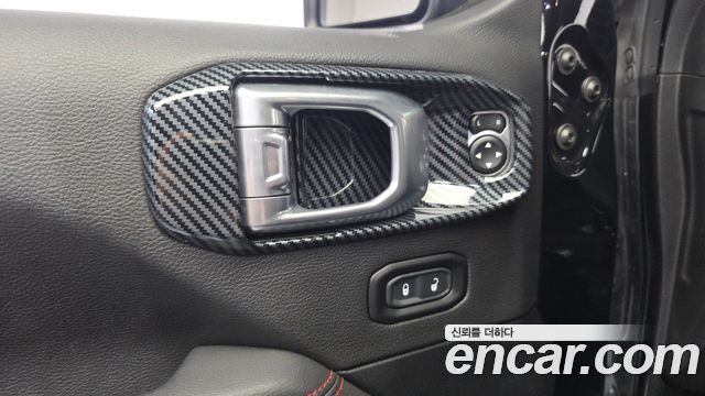 JEEP 랭글러 (JL) 2.0 루비콘 파워 탑 4도어 2021 - photo 19 - Import Corée du Sud | International Cars