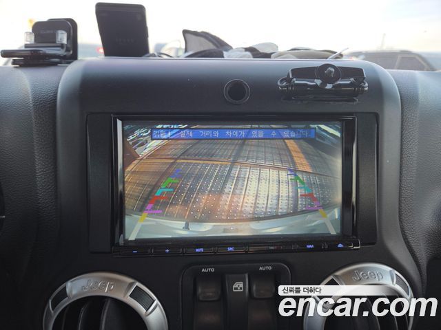 JEEP 랭글러 (JK) 2.8 디젤 사하라 2도어 2011 - photo 13 - Import Corée du Sud | International Cars