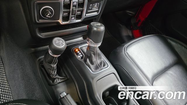 JEEP 랭글러 (JL) 2.0 오버랜드 4도어 2021 - photo 12 - Import Corée du Sud | International Cars