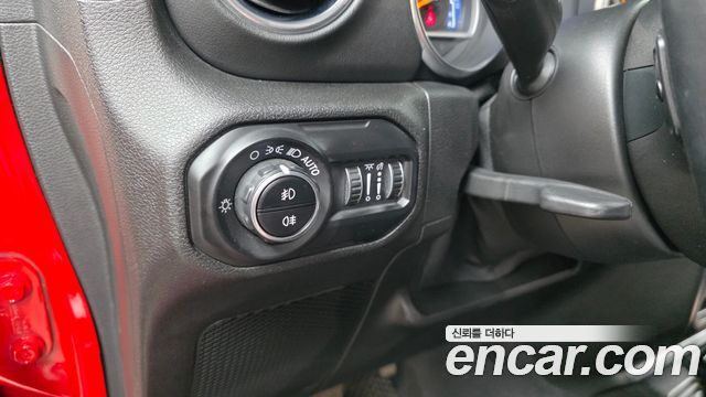 JEEP 랭글러 (JL) 2.0 오버랜드 4도어 2021 - photo 24 - Import Corée du Sud | International Cars