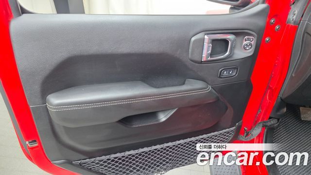 JEEP 랭글러 (JL) 2.0 오버랜드 4도어 2021 - photo 29 - Import Corée du Sud | International Cars