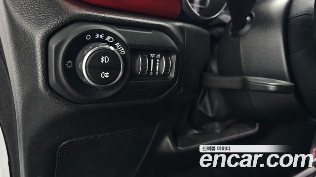 JEEP 랭글러 (JL) 2.0 루비콘 파워 탑 4도어 2023 - photo 26 - Import Corée du Sud | International Cars