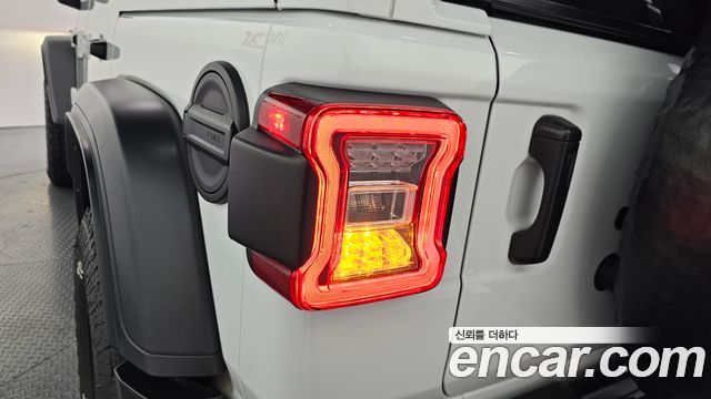 JEEP 랭글러 (JL) 2.0 루비콘 파워 탑 4도어 2023 - photo 9 - Import Corée du Sud | International Cars