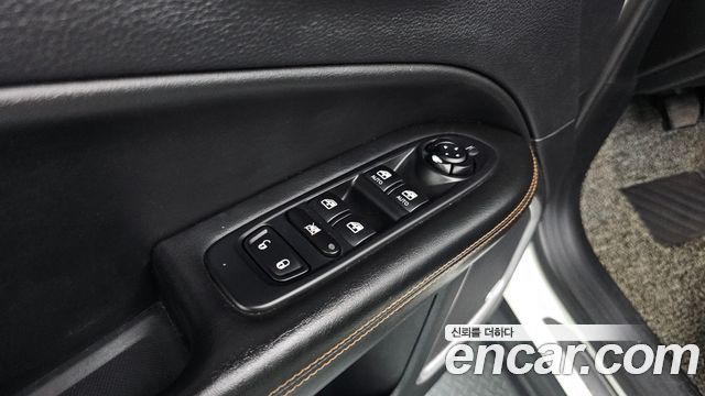 JEEP 컴패스 2세대 2.4 리미티드 AWD 2019 - photo 19 - Import Corée du Sud | International Cars