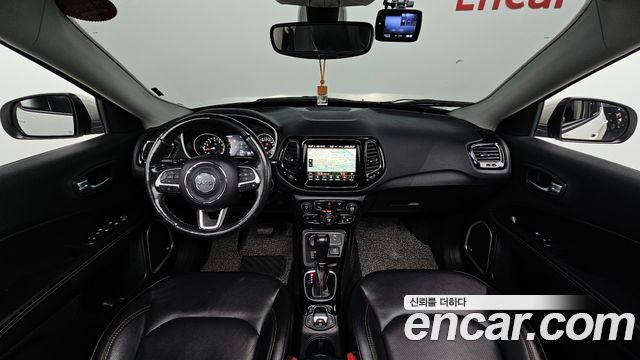 JEEP 컴패스 2세대 2.4 리미티드 AWD 2019 - photo 7 - Import Corée du Sud | International Cars