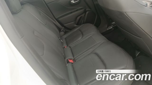 JEEP 레니게이드 2.4 리미티드 2021 - photo 16 - Import Corée du Sud | International Cars