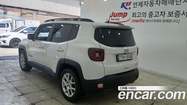 JEEP 레니게이드 2.4 리미티드 2021 - photo 20 - Import Corée du Sud | International Cars