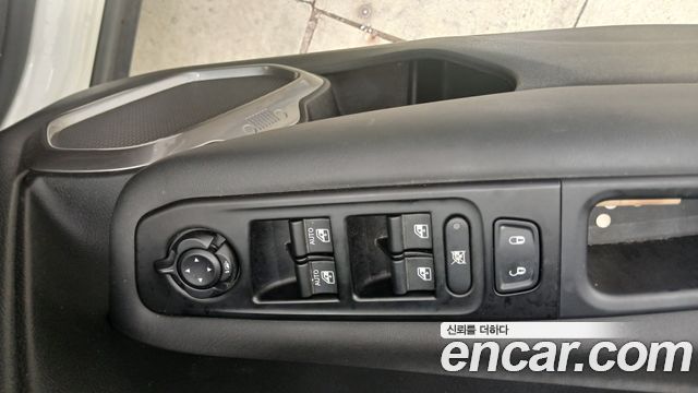JEEP 레니게이드 2.4 리미티드 2021 - photo 4 - Import Corée du Sud | International Cars