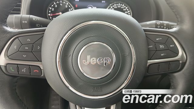 JEEP 레니게이드 2.4 리미티드 2021 - photo 6 - Import Corée du Sud | International Cars