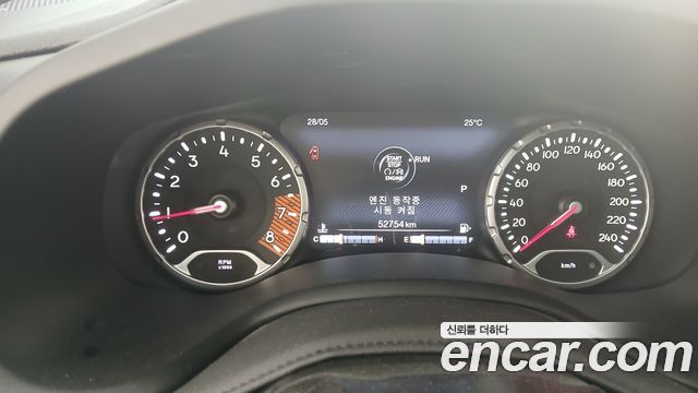 JEEP 레니게이드 2.4 리미티드 2021 - photo 7 - Import Corée du Sud | International Cars