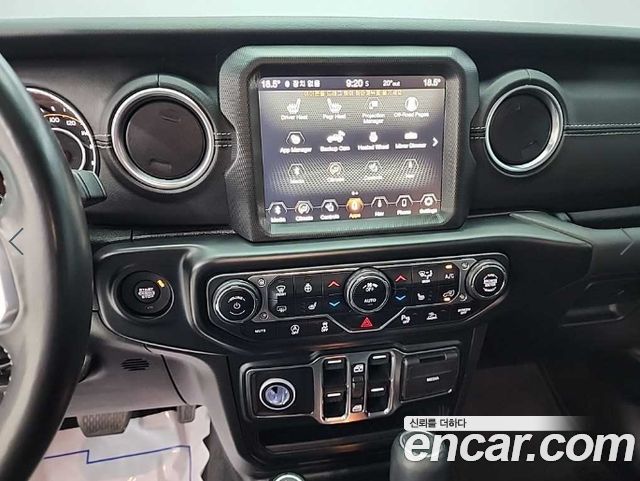 JEEP 랭글러 (JL) 2.0 오버랜드 4도어 2022 - photo 10 - Import Corée du Sud | International Cars