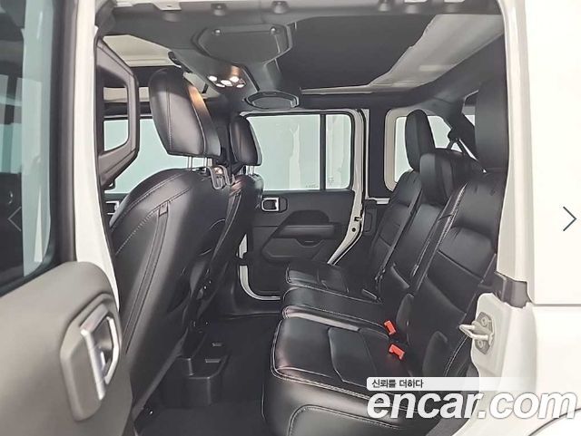 JEEP 랭글러 (JL) 2.0 오버랜드 4도어 2022 - photo 12 - Import Corée du Sud | International Cars