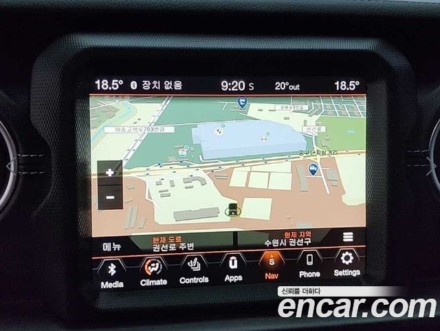 JEEP 랭글러 (JL) 2.0 오버랜드 4도어 2022 - photo 14 - Import Corée du Sud | International Cars