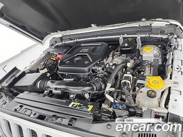 JEEP 랭글러 (JL) 2.0 오버랜드 4도어 2022 - photo 5 - Import Corée du Sud | International Cars