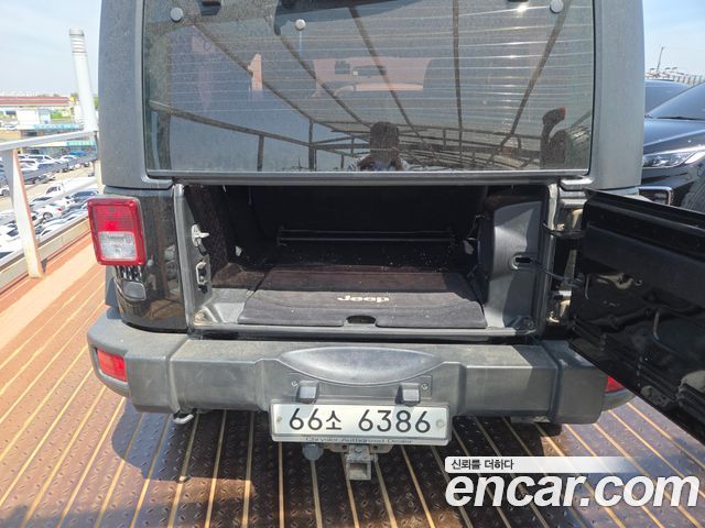 JEEP 랭글러 (JK) 2.8 디젤 루비콘 2도어 2011 - photo 5 - Import Corée du Sud | International Cars