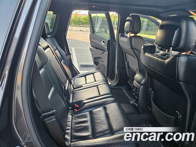 JEEP 그랜드 체로키 3.0 디젤 오버랜드 2015 - photo 11 - Import Corée du Sud | International Cars