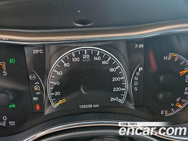 JEEP 그랜드 체로키 3.0 디젤 오버랜드 2015 - photo 16 - Import Corée du Sud | International Cars
