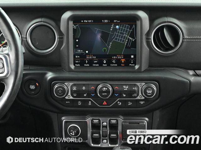 JEEP 랭글러 (JL) 2.0 오버랜드 4도어 2019 - photo 14 - Import Corée du Sud | International Cars