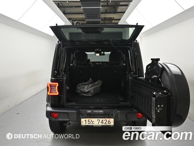 JEEP 랭글러 (JL) 2.0 오버랜드 4도어 2019 - photo 19 - Import Corée du Sud | International Cars