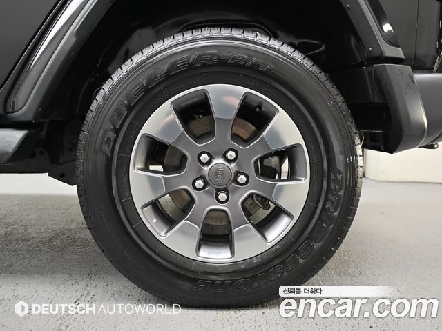 JEEP 랭글러 (JL) 2.0 오버랜드 4도어 2019 - photo 5 - Import Corée du Sud | International Cars