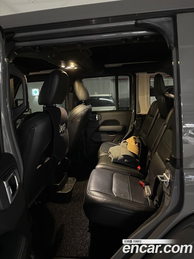 JEEP 랭글러 (JL) 2.0 오버랜드 파워 탑 4도어 2021 - photo 10 - Import Corée du Sud | International Cars