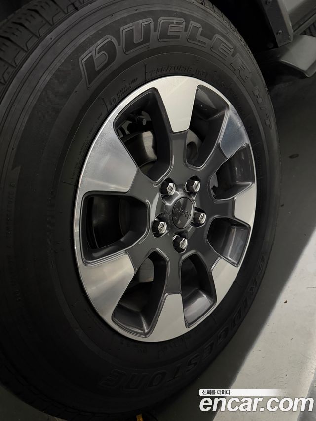 JEEP 랭글러 (JL) 2.0 오버랜드 파워 탑 4도어 2021 - photo 12 - Import Corée du Sud | International Cars