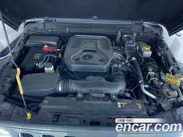 JEEP 랭글러 (JL) 2.0 오버랜드 파워 탑 4도어 2021 - photo 5 - Import Corée du Sud | International Cars