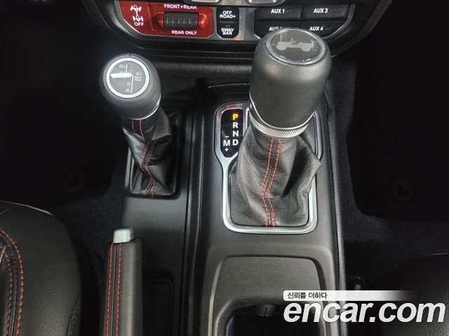 JEEP 랭글러 (JL) 2.0 루비콘 파워 탑 4도어 2023 - photo 12 - Import Corée du Sud | International Cars
