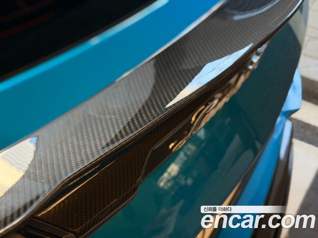 LAMBORGHINI Urus 4.0 V8 퍼포만테 2023 - photo 10 - Import Corée du Sud | International Cars