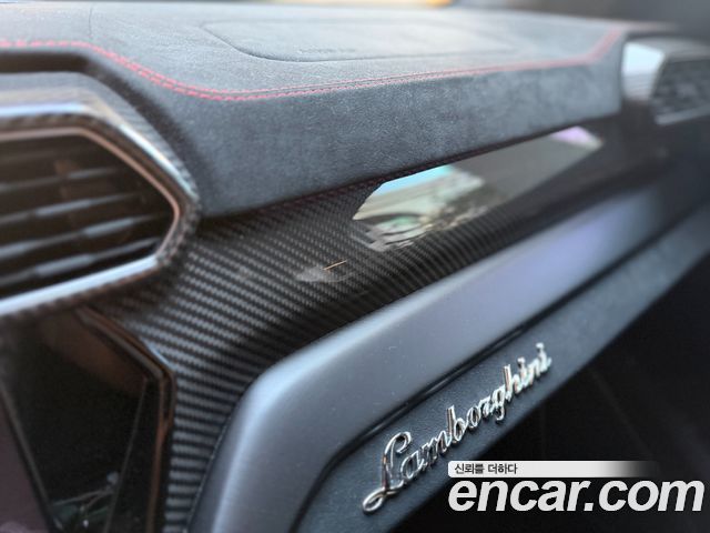LAMBORGHINI Urus 4.0 V8 퍼포만테 2023 - photo 13 - Import Corée du Sud | International Cars