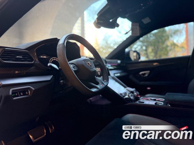 LAMBORGHINI Urus 4.0 V8 퍼포만테 2023 - photo 14 - Import Corée du Sud | International Cars