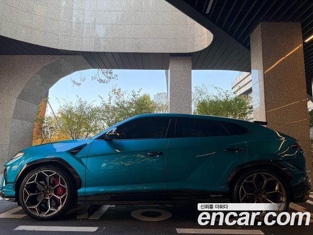 LAMBORGHINI Urus 4.0 V8 퍼포만테 2023 - photo 2 - Import Corée du Sud | International Cars
