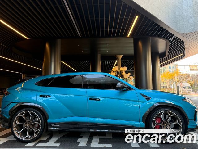 LAMBORGHINI Urus 4.0 V8 퍼포만테 2023 - photo 3 - Import Corée du Sud | International Cars