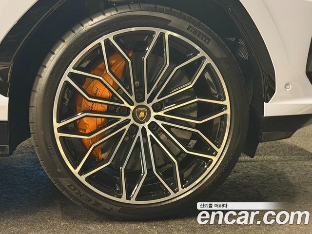 LAMBORGHINI Urus 4.0 V8 SE 2025 - photo 5 - Import Corée du Sud | International Cars