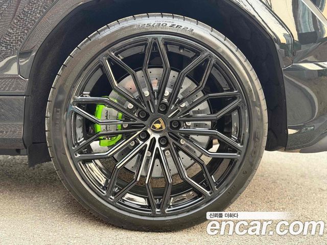 LAMBORGHINI Urus 4.0 V8 SE 2026 - photo 6 - Import Corée du Sud | International Cars