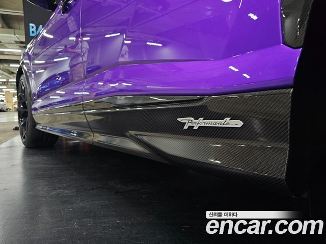 LAMBORGHINI Urus 4.0 V8 퍼포만테 2024 - photo 8 - Import Corée du Sud | International Cars