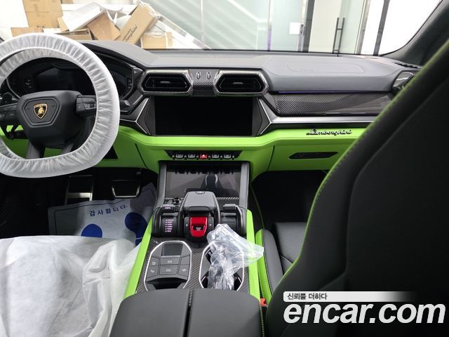 LAMBORGHINI Urus 4.0 V8 SE 2025 - photo 11 - Import Corée du Sud | International Cars