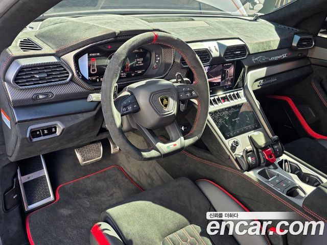 LAMBORGHINI Urus 4.0 V8 퍼포만테 2023 - photo 24 - Import Corée du Sud | International Cars